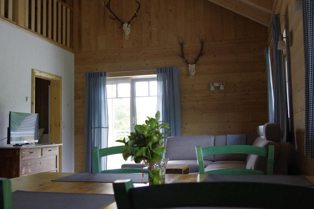 Huettenflair-Mosel Ferienwohnung 恩克里克 外观 照片