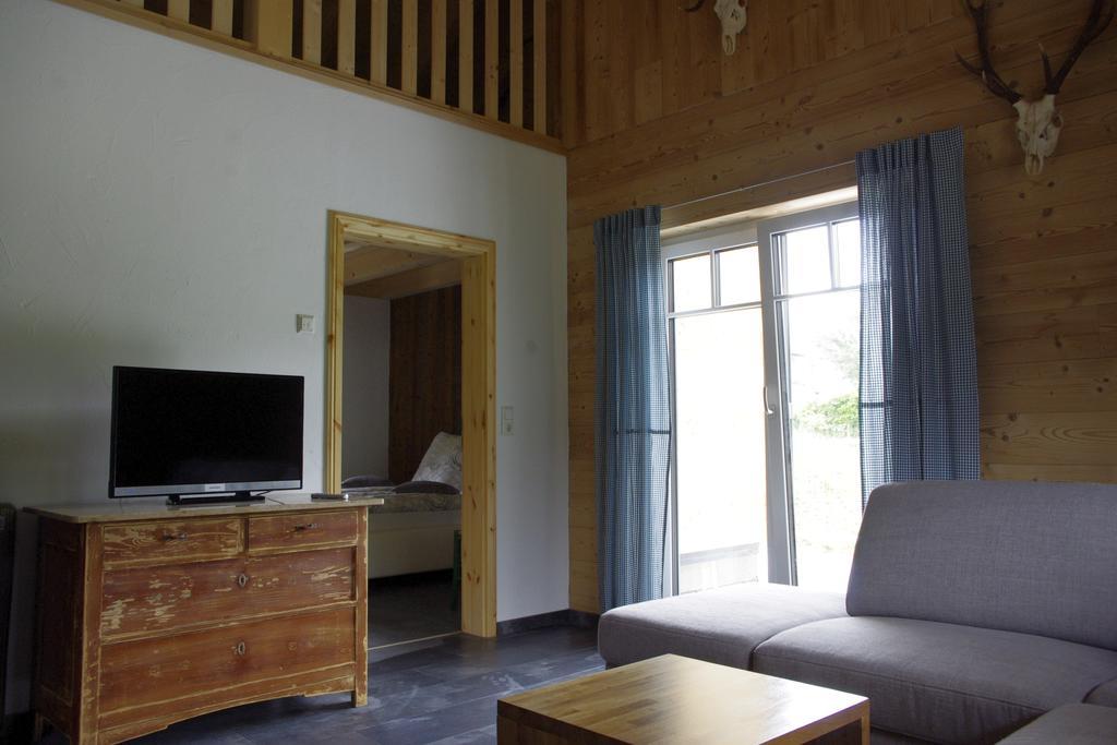 Huettenflair-Mosel Ferienwohnung 恩克里克 外观 照片